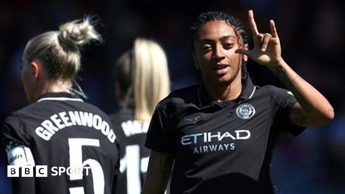 Women's Super League LIVE: Leaders Manchester City at Brighton needing five points to win title