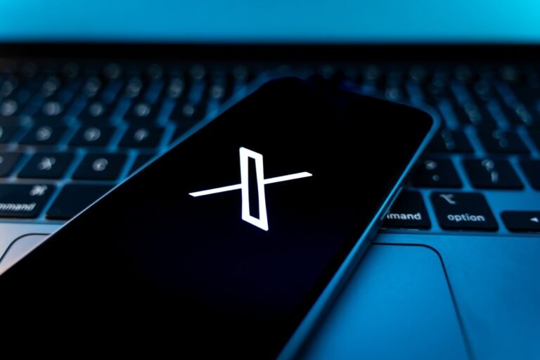 X (Twitter), down