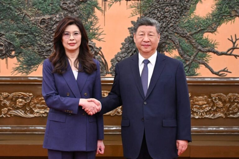 Xi Jinping se reúne com líder da oposição de Taiwan - 10/04/2026 - Mundo