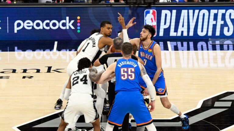 4 takeaways: Victor Wembanyama steps up, De'Aaron Fox surges as Spurs pull even