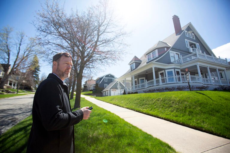 A victim of its popularity, Petoskey struggles as home prices hit $1 million