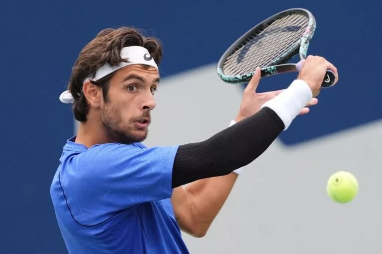 Lorenzo Musett in action ahead of the ATP Vienna Open.