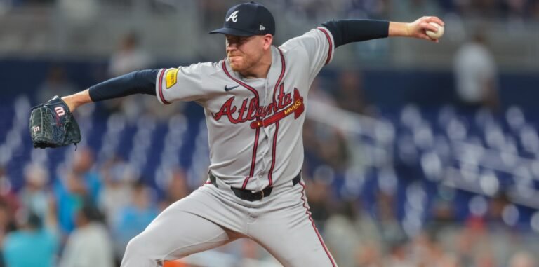 Aaron Bummer to the Cubs on a Minor League Deal