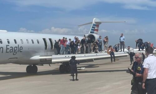 American Airlines plane, with Congressman onboard, makes emergency landing after smoke detected in the cabin