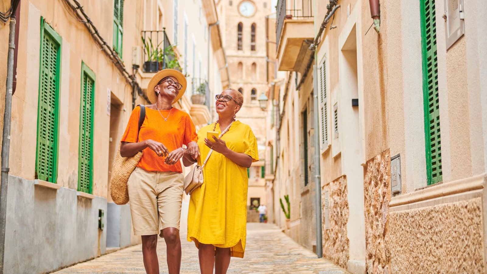 Americans are spending hundreds to learn how to leave the U.S.