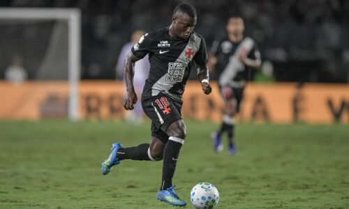 Análise: Vasco roda o elenco e dificulta jogo fácil por 'acomodação'