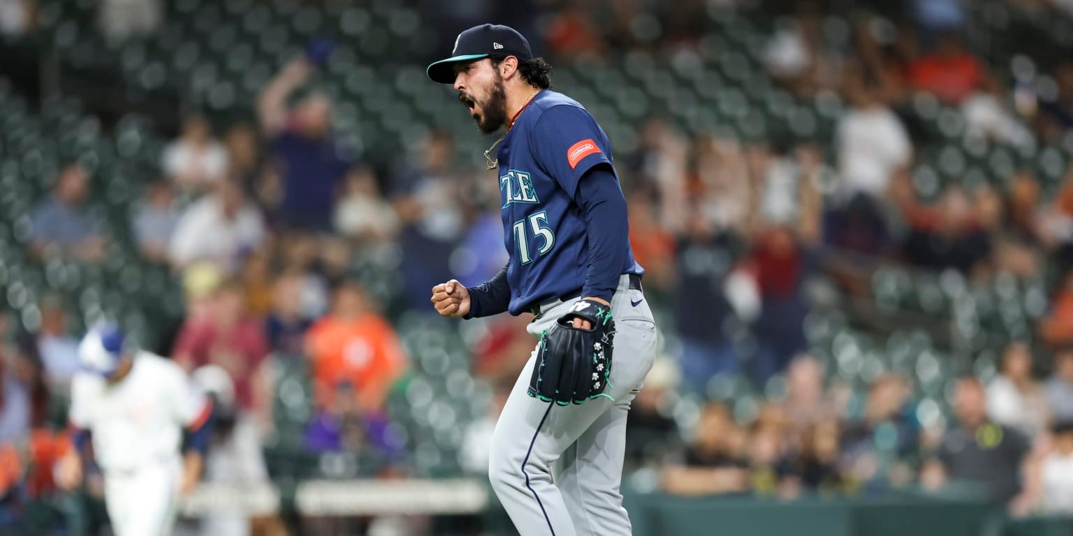 Andrés Muñoz throwing more changeups