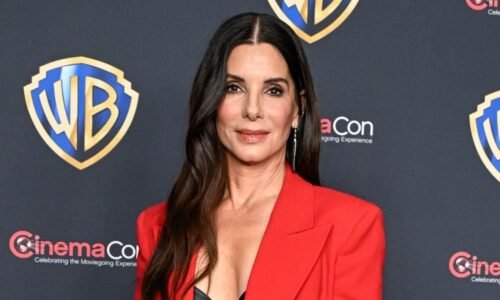 Aos 61 anos, Sandra Bullock ensina que o Pilates é o melhor exercício para quem não gosta de musculação e quer maior longevidade: 'Não consigo ficar sem fazer, e adoro'