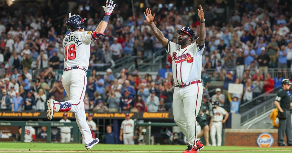 Atlanta Braves honor Bobby Cox, Ted Turner with storybook win
