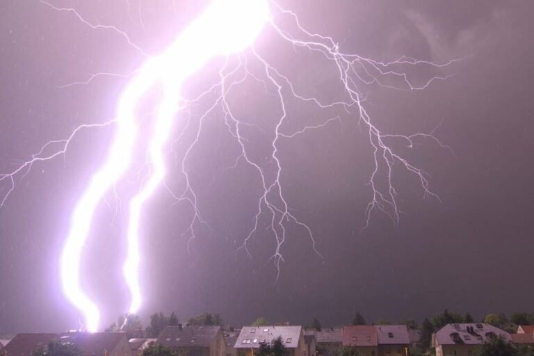 Avanza un ciclón extratropical con ráfagas de más de 70 km/h, tormentas, granizo y un brusco descenso de temperatura: las zonas afectadas