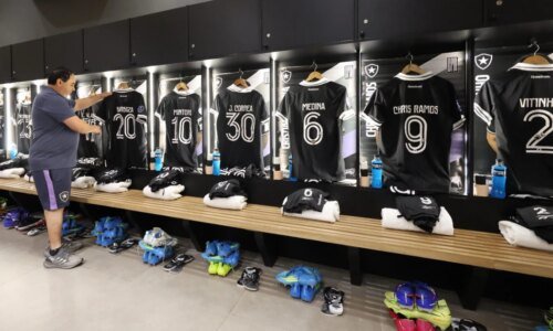 Botafogo escalado com Kauan Toledo como novidade para enfrentar o Independiente Petrolero