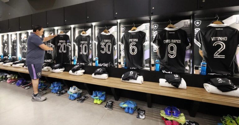 Botafogo escalado com Kauan Toledo como novidade para enfrentar o Independiente Petrolero