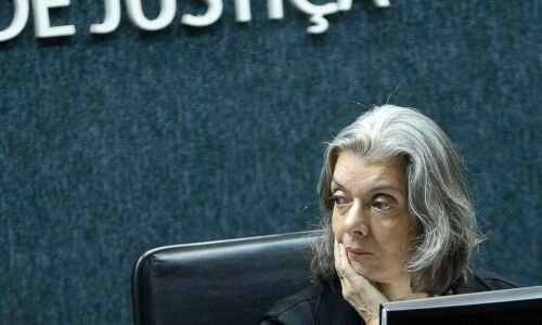 Cármen Lúcia vota por derrubar flexibilização da Lei da Ficha Limpa 