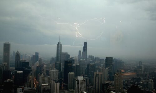Chicago forecast shows overnight storm threat – NBC Chicago