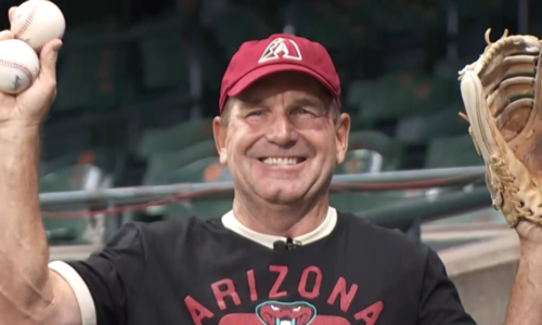 Couple’s ticket mistake sparks back-to-back home run catches at Chase Field