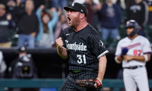 Cubs Sign Liam Hendriks - MLB Trade Rumors