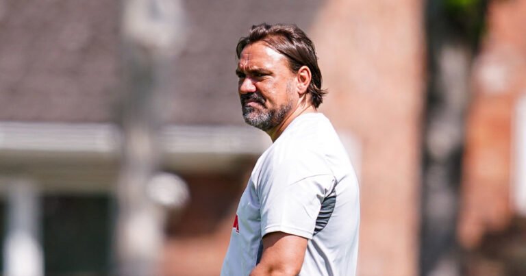 Daniel Farke provides fitness update ahead of Burnley clash