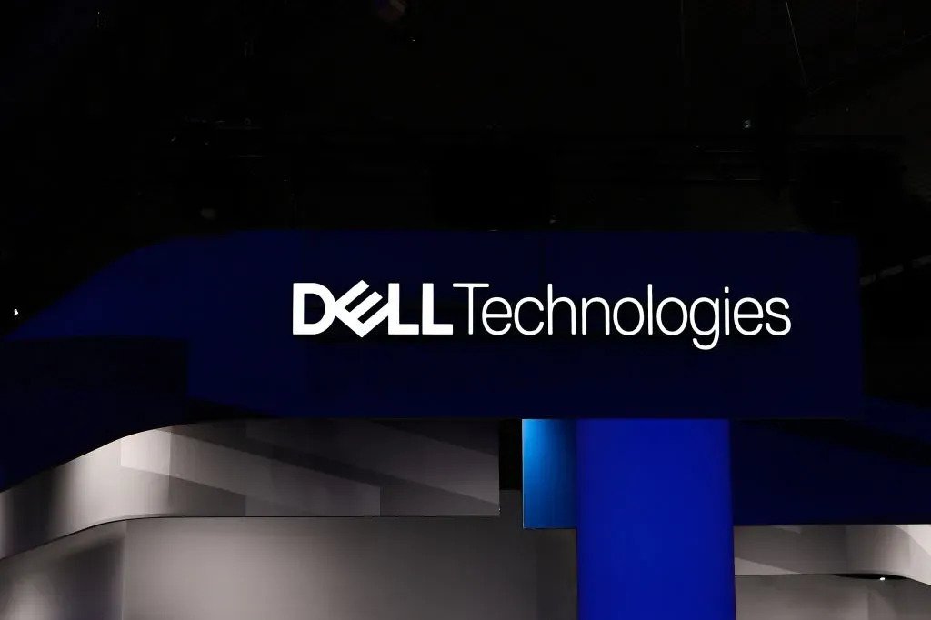 Dell Stock Rallies After Lenovo’s Results Signal PC Recovery – What Do Analysts Expect From Its Q1 Report Tomorrow?