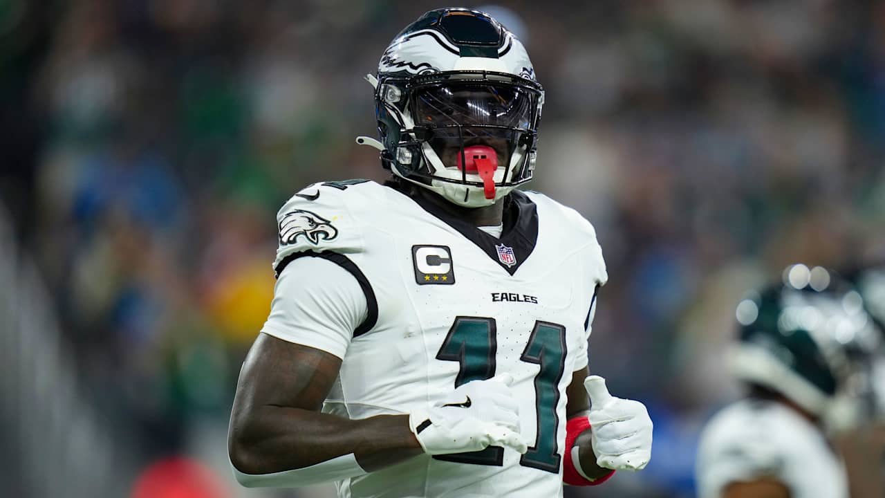 Eagles stars maintaining focus despite 'if' of A.J. Brown trade still lingering
