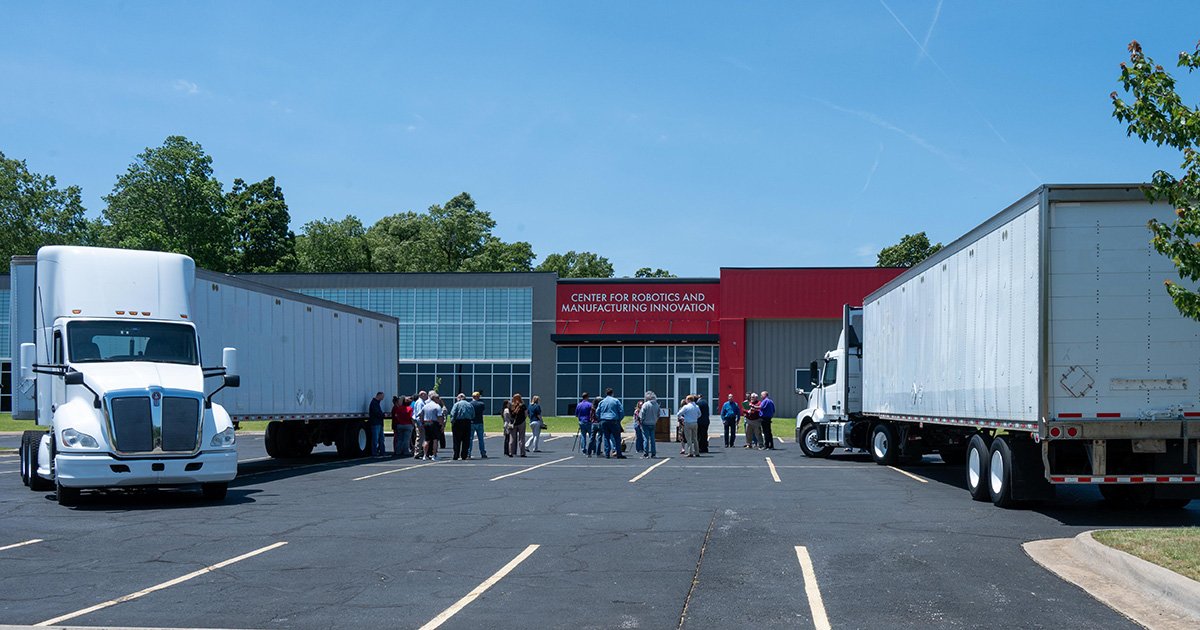 FedEx Freight donation revives UA Northark CDL training program