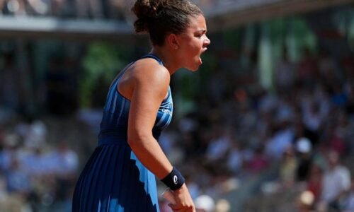 French Open 2026 live updates: Day 2 latest as Paolini wins, Swiatek on court, Shelton and Anisimova also in action