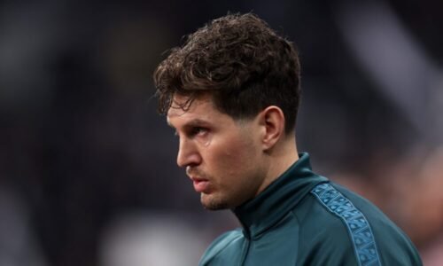 Glenn Hoddle urges Chelsea to sign Manchester City defender John Stones