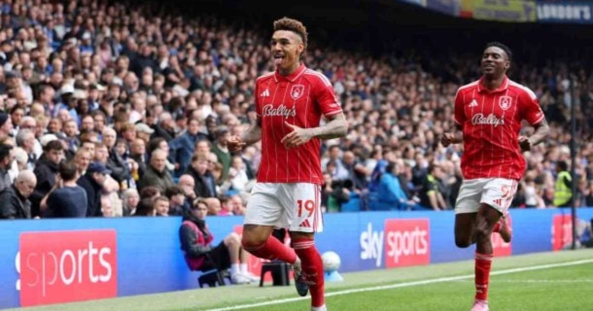 Igor Jesus celebra nascimento do primeiro filho