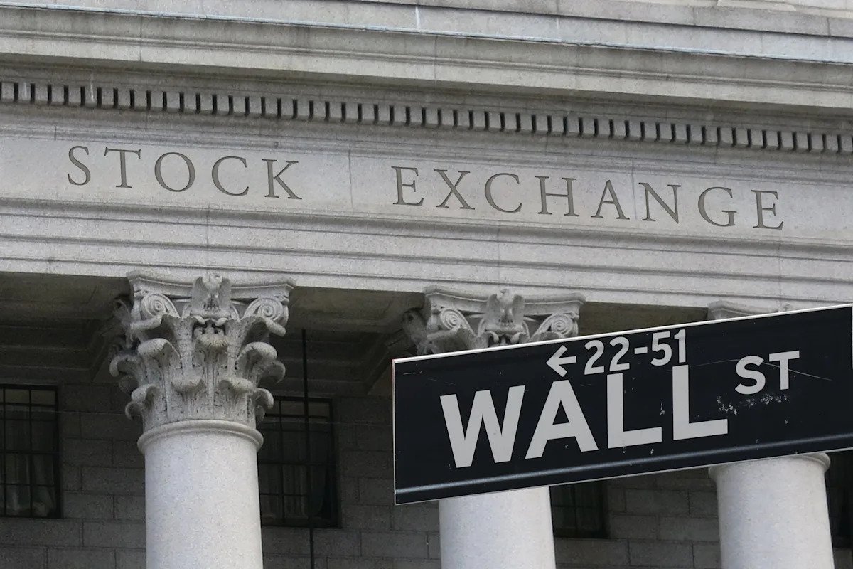 Is the stock market open on Memorial Day? Here's the holiday trading schedule in 2026.