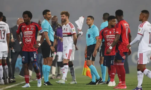 Jogo do Flamengo na Libertadores é cancelado por atos de vandalismo