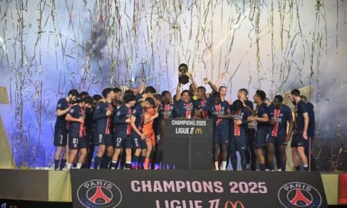 Le titre du PSG et le maintien du Paris FC, deux cérémonies pour le prix d'une lors du derby parisien dimanche au Stade Jean-Bouin