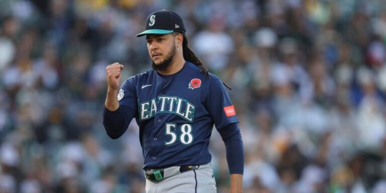 Luis Castillo frustrated with early exit in Mariners' win