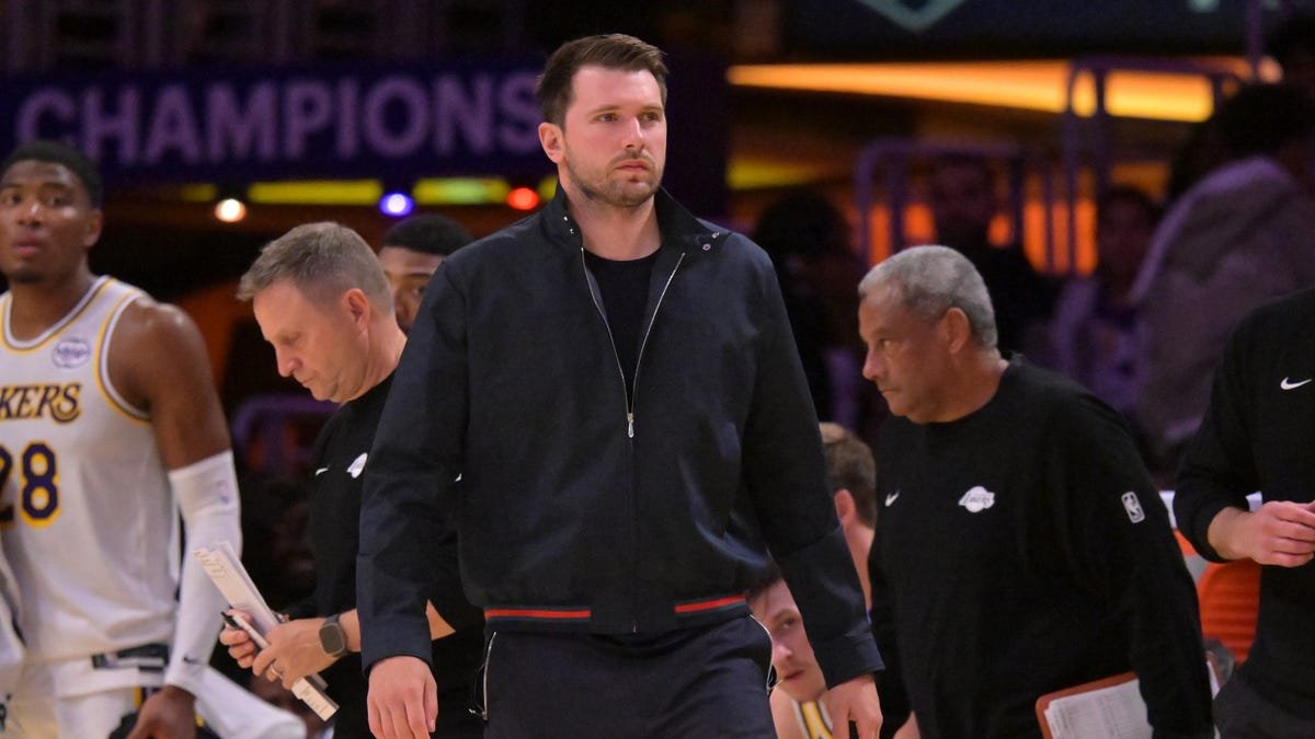 Luka Doncic injury status for Lakers-Thunder Game 4 of NBA Playoffs