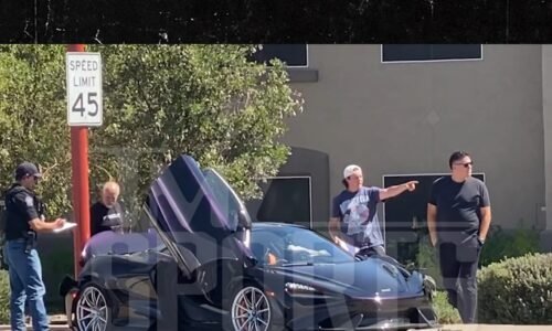 MLB's Trevor Bauer Wrecks Exotic Sports Car, Wild Photos From Scene