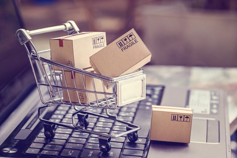 Magalu tem novo tri difícil, Mercado Livre sofre com margens e ações desabam após 1T