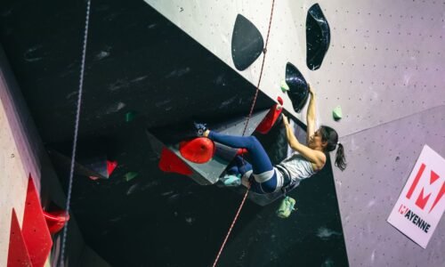 Marina Dias vence etapa da Copa do Mundo de paraescalada nos EUA