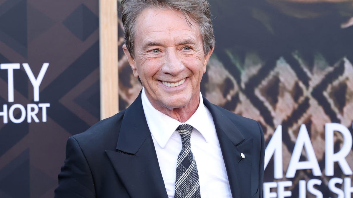 Martin Short makes appearance after Katherine Short's death