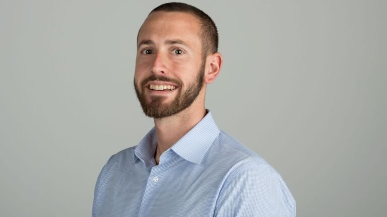 Mavericks hire Blazers' Mike Schmitz as GM under Masai Ujiri
