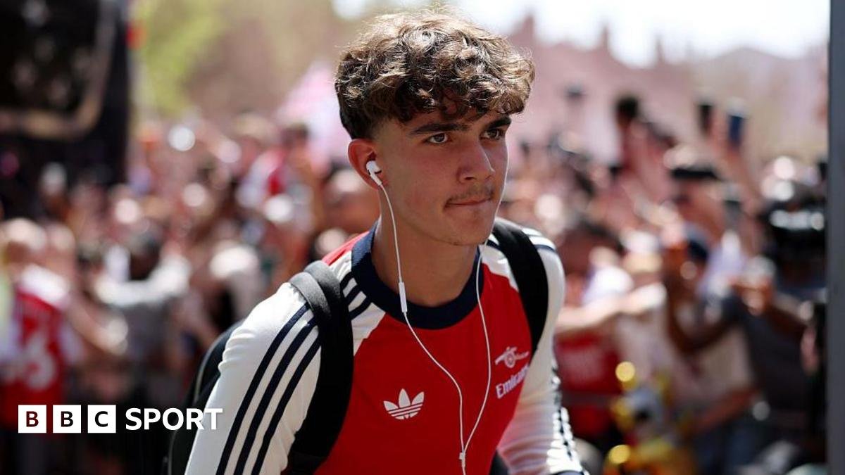 Max Dowman walks into Selhurst Park