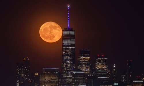 May's full 'Flower Moon' rises on May 1 — Here's what to expect from the 'micromoon'