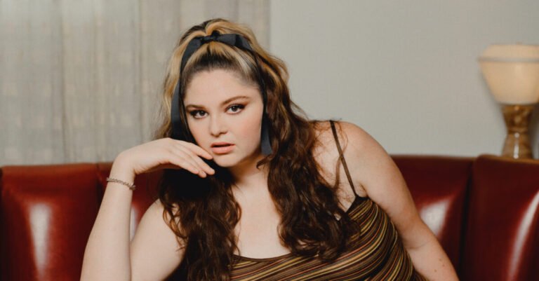 Meg Stalter Sets Broadway Debut in Oh, Mary!