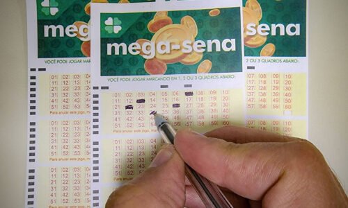 Mega-Sena de 30 anos recebe apostas até 22h de sábado (23) - 23/05/2026 - Cotidiano