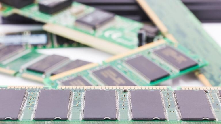 Micron Rockets 11%, SanDisk Rallies 11%, Western Digital Up 3% on AI Memory Supercycle Bull Case