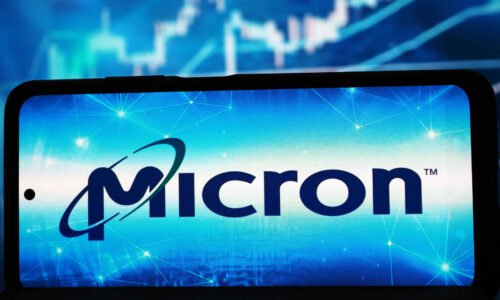 Micron shares are rising again despite weak overall market. Why memory chip rally seems unstoppable