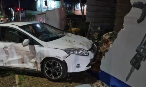 Motorista é detido após acidente entre Fiesta e Corsa no Bairro Claudete