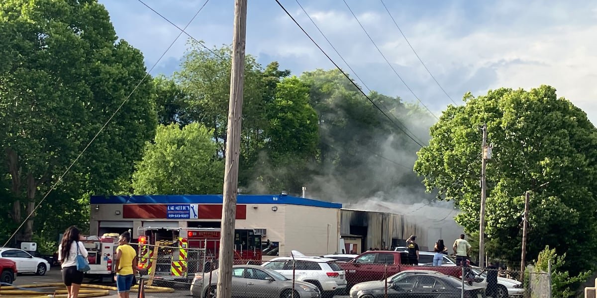 Multiple units respond to Huntsville business fire