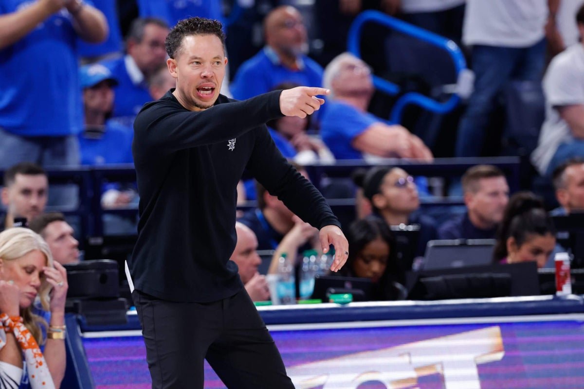 NBA Coach of the Year to be announced Tuesday night