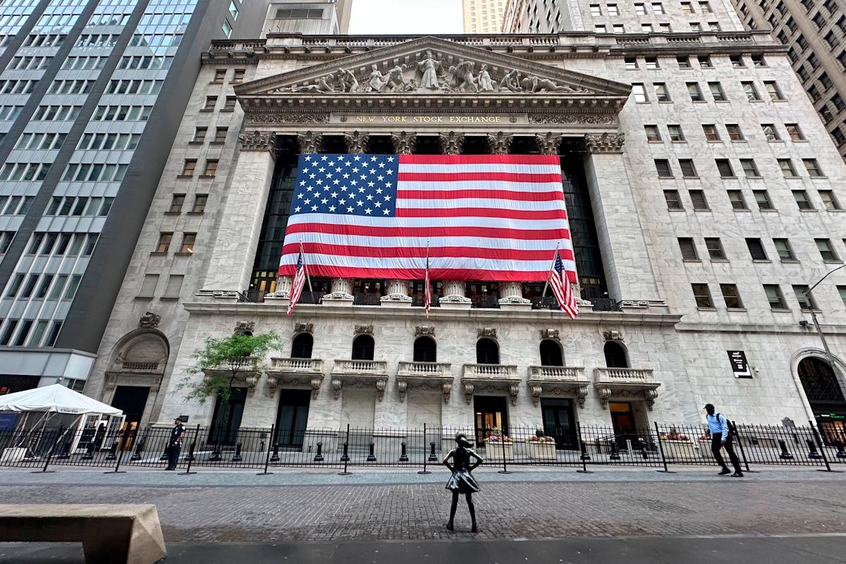 Nasdaq leads Dow, S&P 500 higher after strong jobs report, US-Iran flare-up