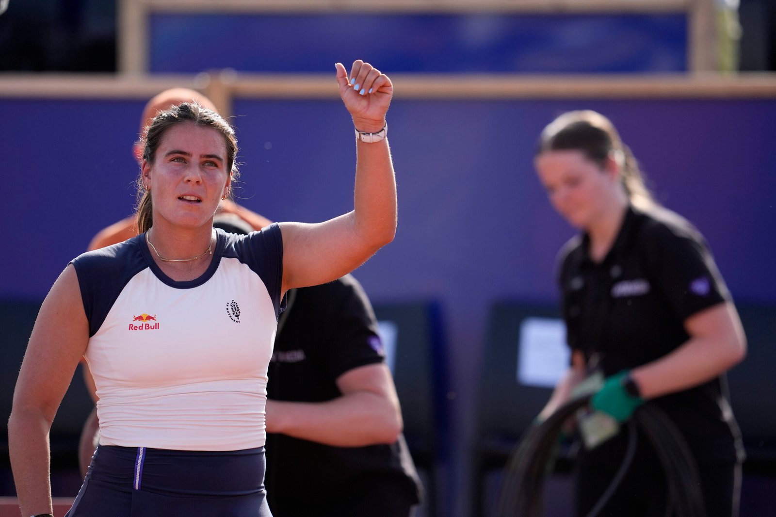 Navarro, Marcinko boosted by title runs