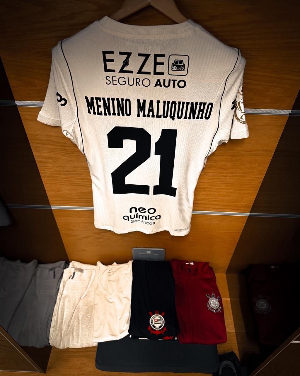 Neo Química troca nomes dos jogadores do Timão e reforça confiança nos genéricos