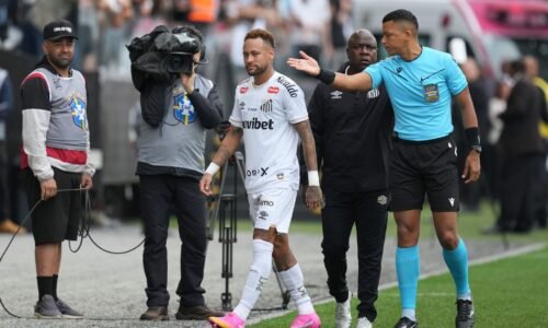 Neymar enfurece tras ser sustituido por error arbitral antes de que se decida la lista mundialista